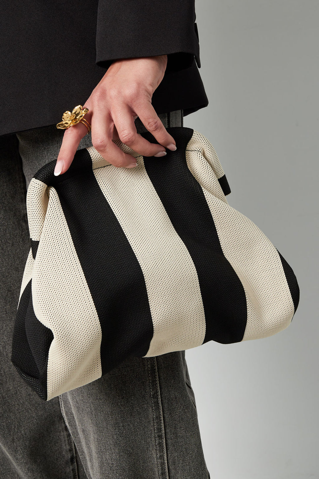 Gestreifte Strandclutch