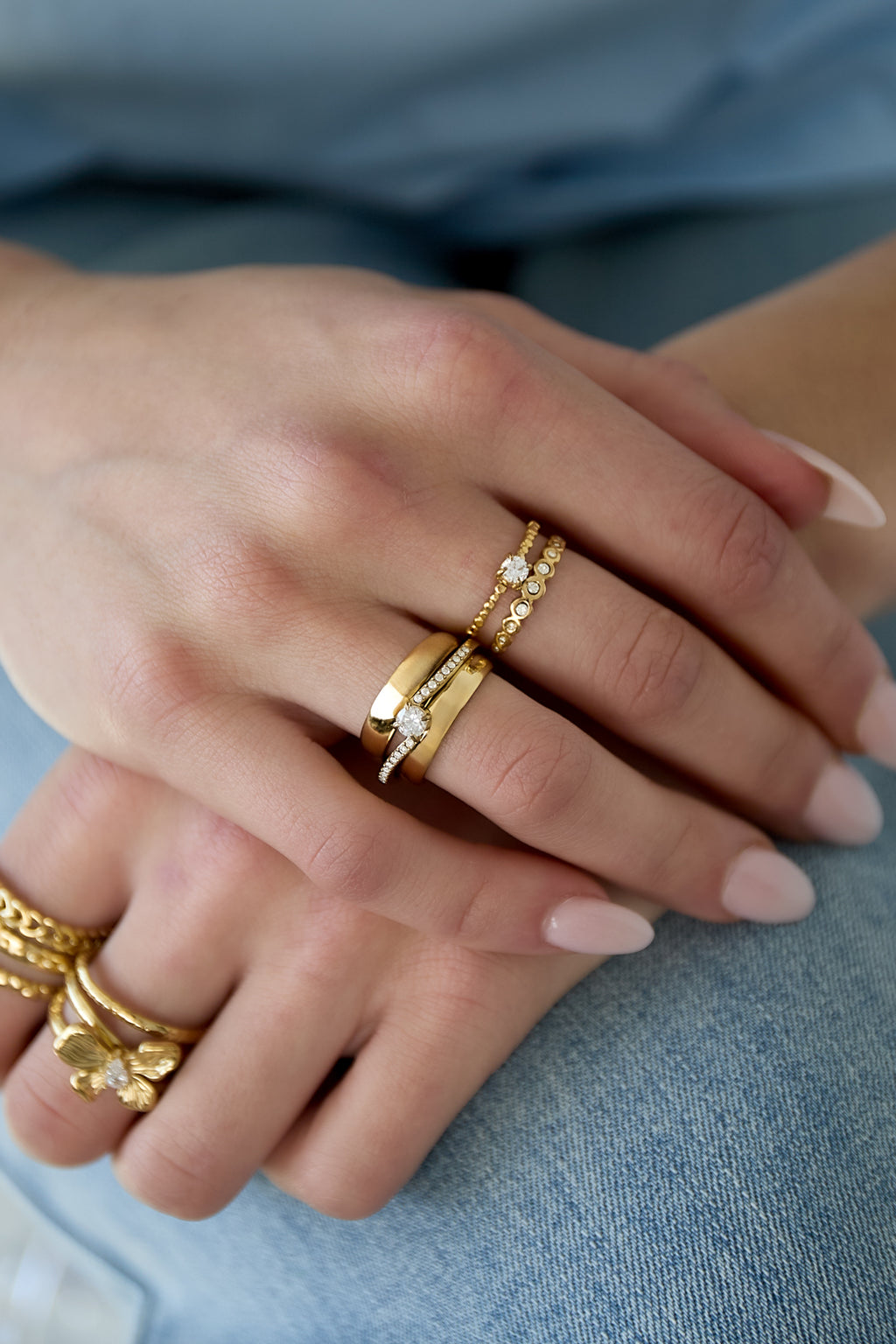 Doppelt verstellbarer Ring mit Steinen