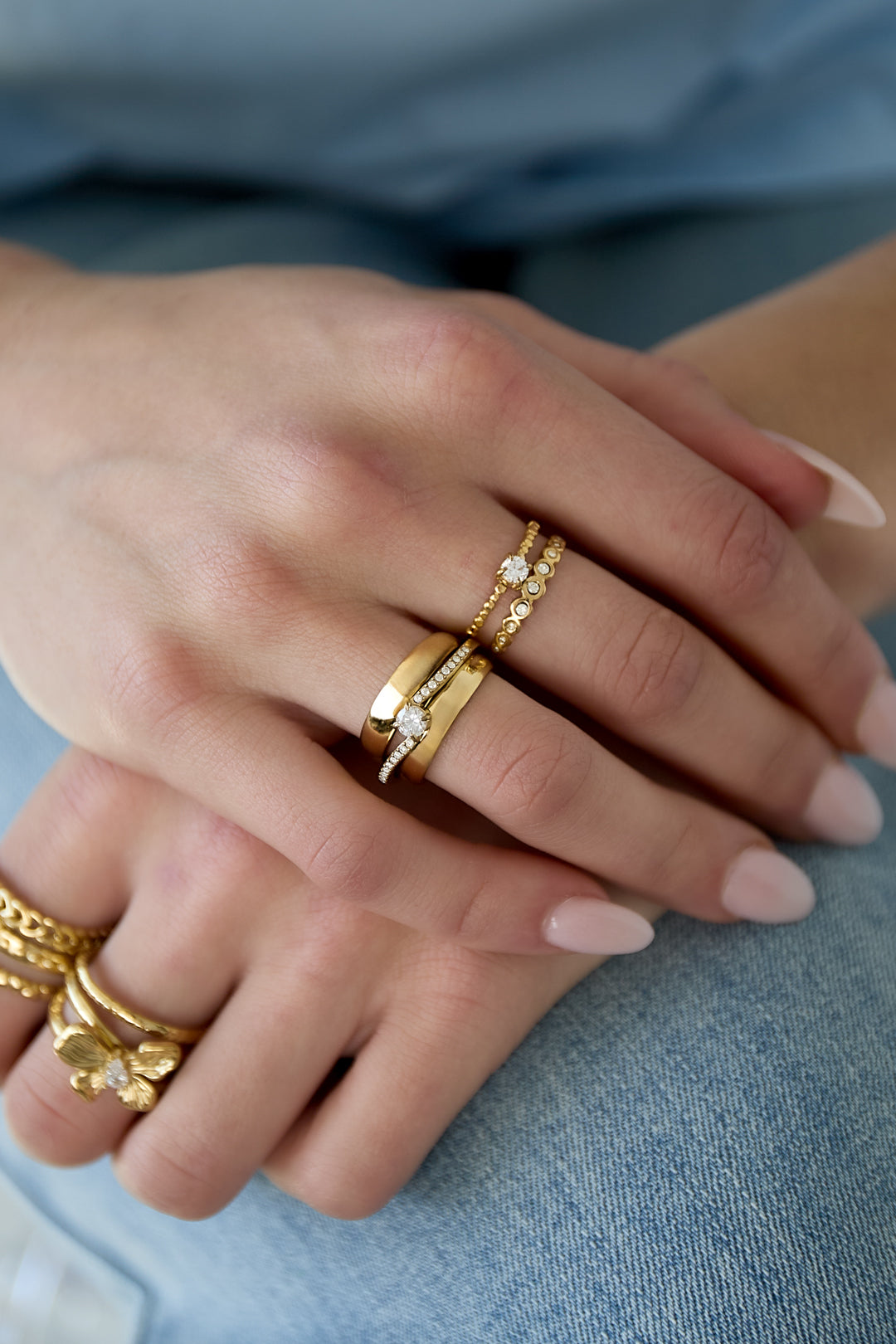 Doppelt verstellbarer Ring mit Steinen
