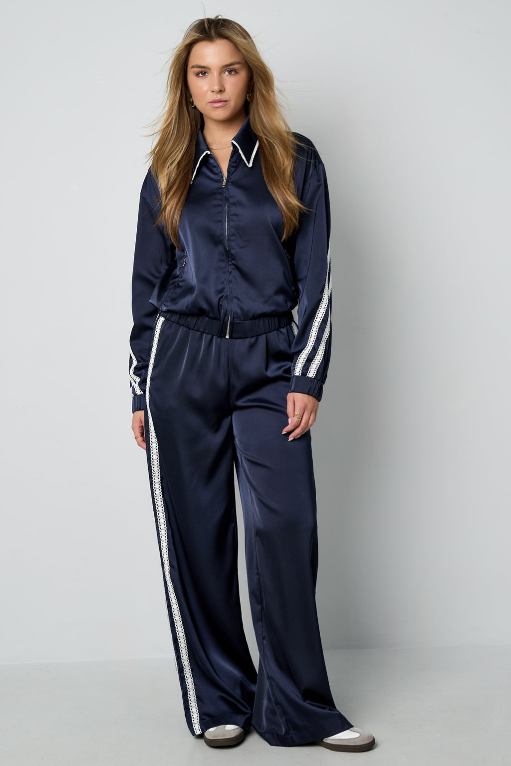 Gewebte Polyesterfaser Damenjacke Sportlich Farbkontrast 2-teiliges Set