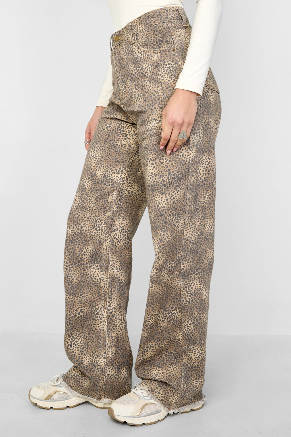 Das Cowgirl &amp; liebevolle Leopardenjeans