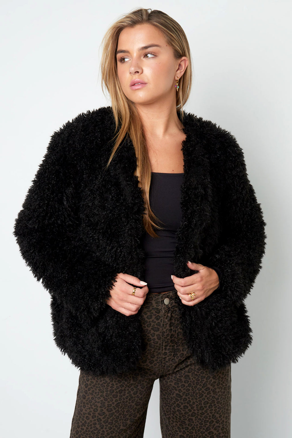 Gewebte Polyesterfasern Damenjacke Elegante Einfarbige Farbe Herbst/Winter