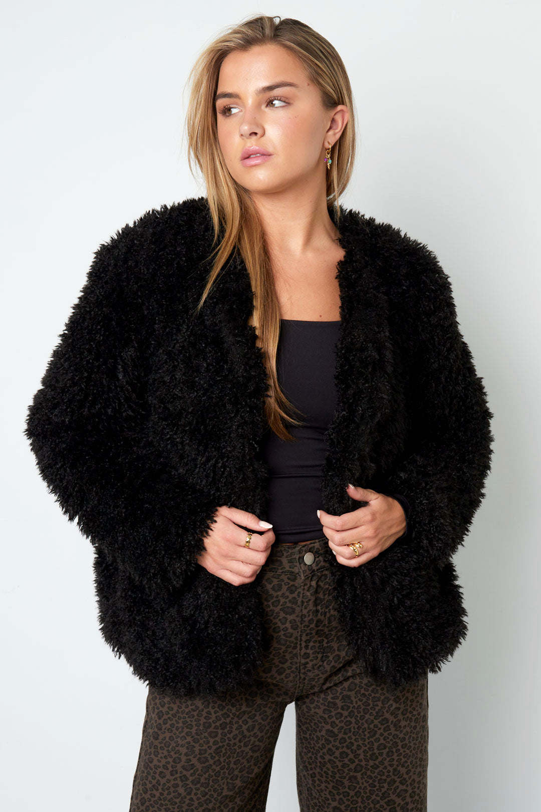 Gewebte Polyesterfasern Damenjacke Elegante Einfarbige Farbe Herbst/Winter
