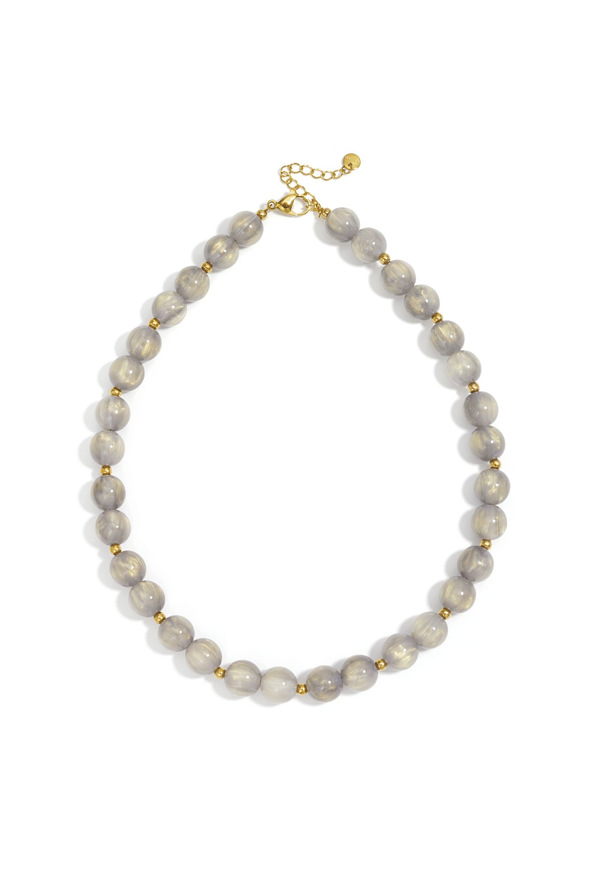 Perlenketten mit Golddetails – 12 mm