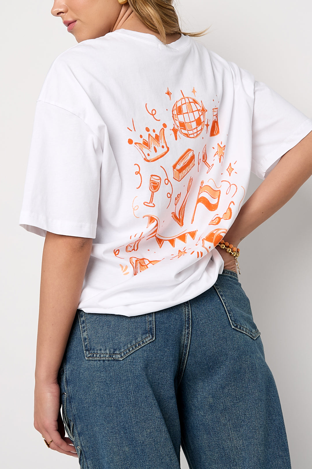 T-Shirt mit Kronen-Cartoonmuster