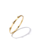 Armreif mit floralen Details und Strasssteinen
