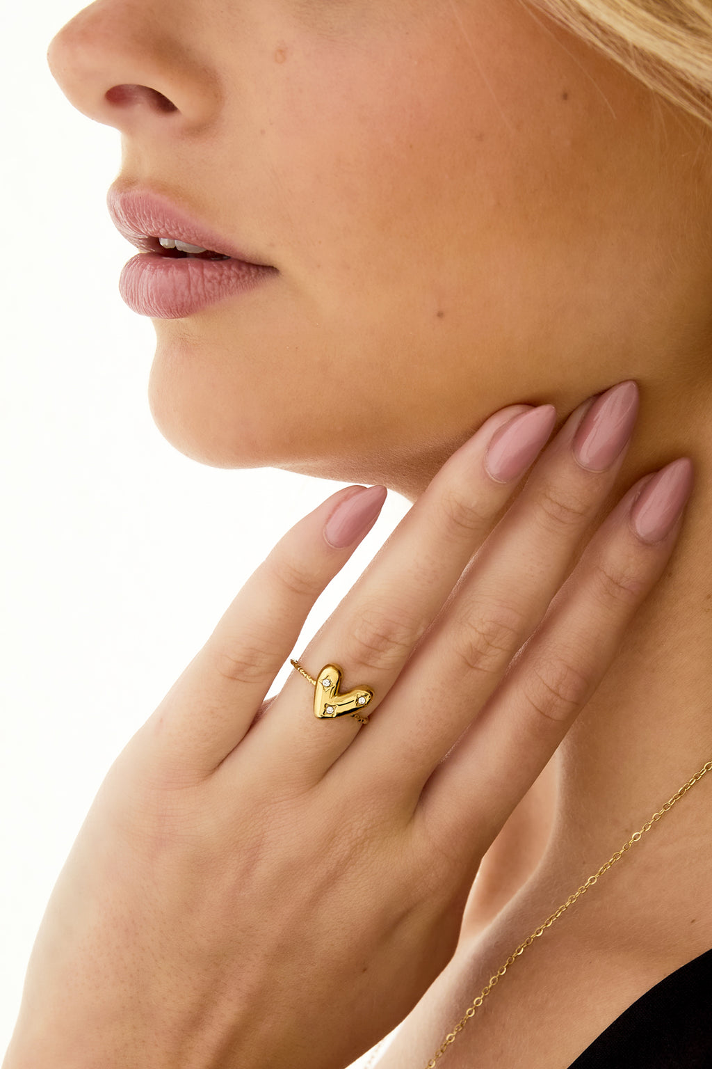 Verstellbarer Ring mit verziertem Herz